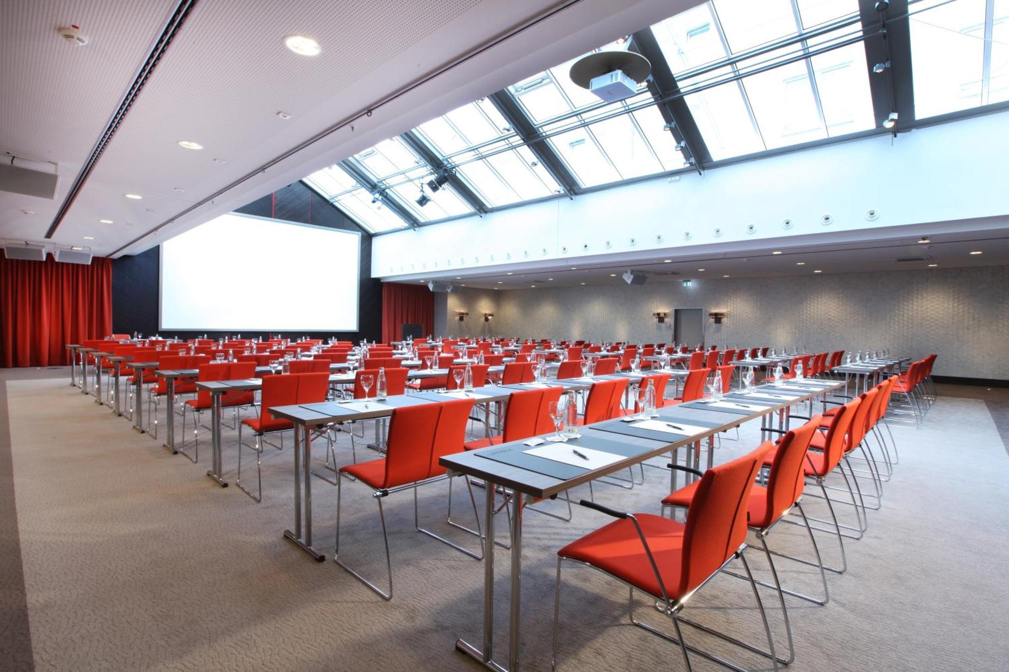 Lindner Congress Frankfurt 4*